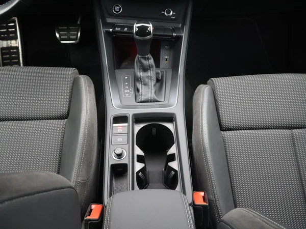 AUDI Q3 Sportback (2020) — foto 8 van 25