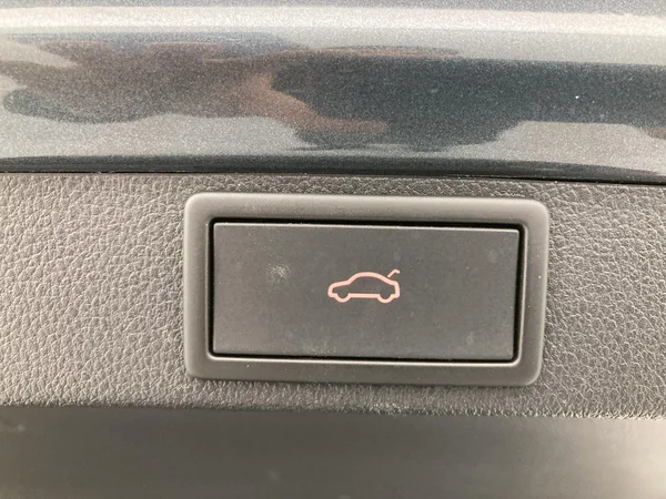 SKODA Octavia Combi (2021) — foto 9 van 36