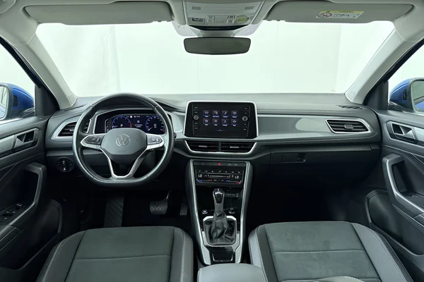 Volkswagen T-Roc (2024) — foto 16 van 16