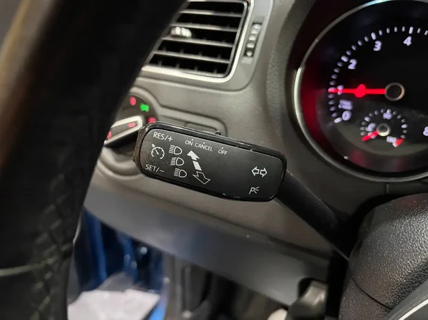 Volkswagen Polo (2016) — foto 2 van 23