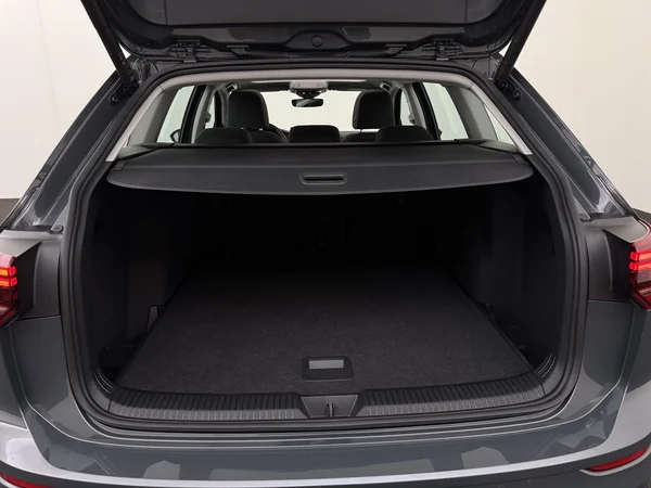 VOLKSWAGEN Golf Variant (2025) — foto 8 van 29