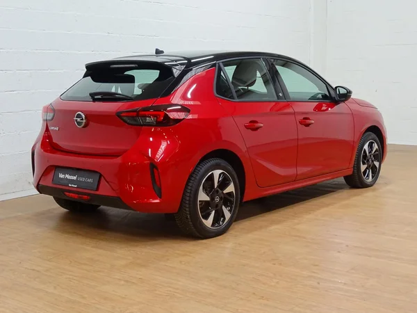 Opel Corsa-e (2023) — foto 26 van 29