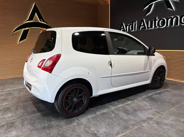 Renault Twingo (2013) — foto 10 van 19