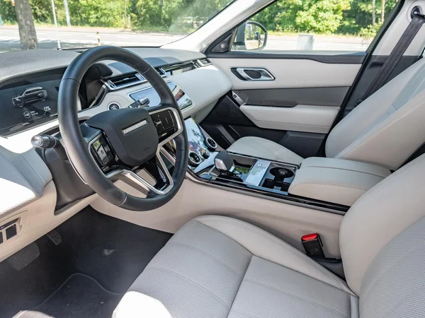 Land Rover Range Rover Velar (2021) — foto 24 van 25