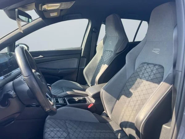 VOLKSWAGEN Golf VIII Dsl (2022) — foto 7 van 25