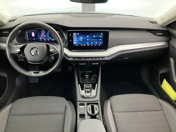 SKODA Octavia Combi Dsl (2022) — foto 7 van 36