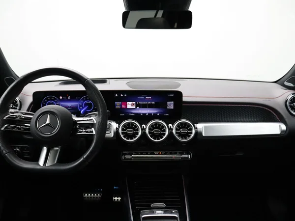Mercedes-Benz EQB (2025) — foto 20 van 33
