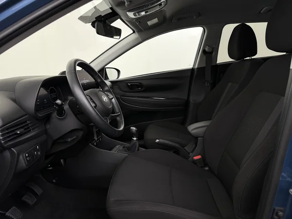 HYUNDAI i20 (2025) — foto 2 van 27