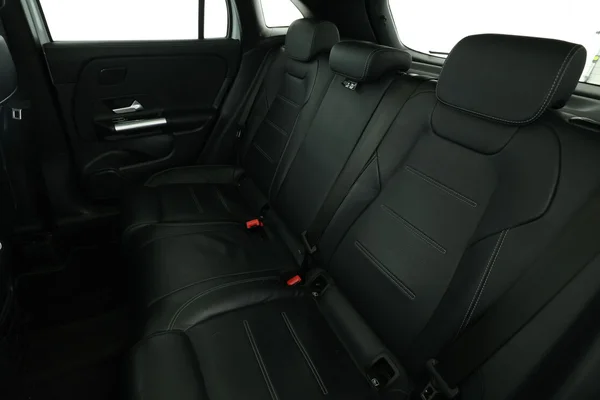 Mercedes-Benz GLA-Klasse (2024) — foto 5 van 16