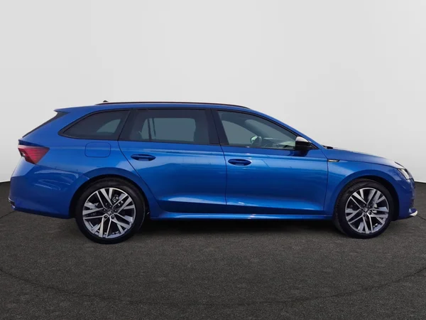 SKODA Octavia Combi (2026) — foto 2 van 25