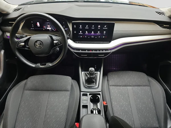 SKODA Octavia SW (2020) — foto 8 van 13