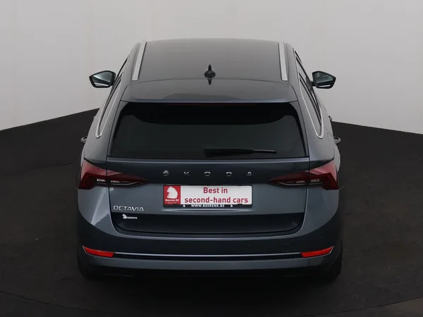 SKODA Octavia (2021) — foto 23 van 26