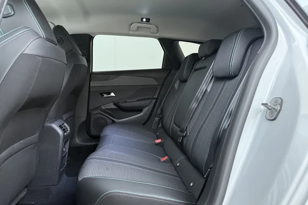 Peugeot 308 SW (2024) — foto 18 van 19