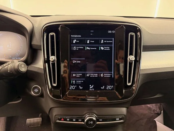 Volvo XC40 (2021) — foto 11 van 21