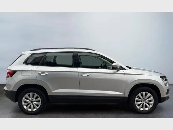 Skoda Karoq (2021) — foto 23 van 29