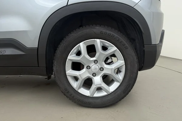 Jeep Avenger (2025) — foto 17 van 20
