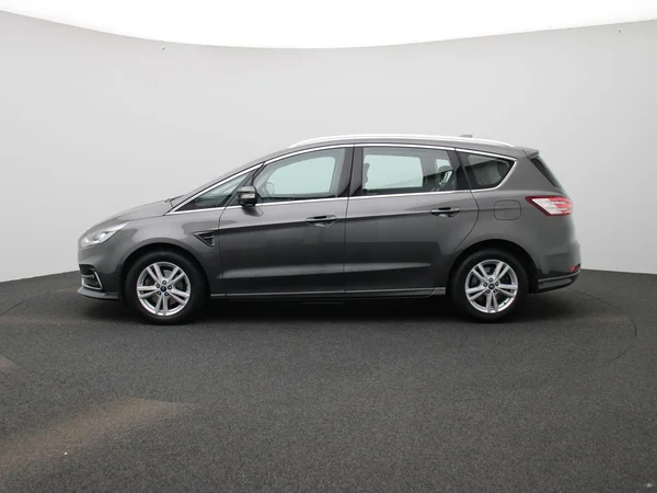 Ford S-Max (2022) — foto 34 van 39