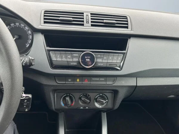 SKODA Fabia (2018) — foto 7 van 31