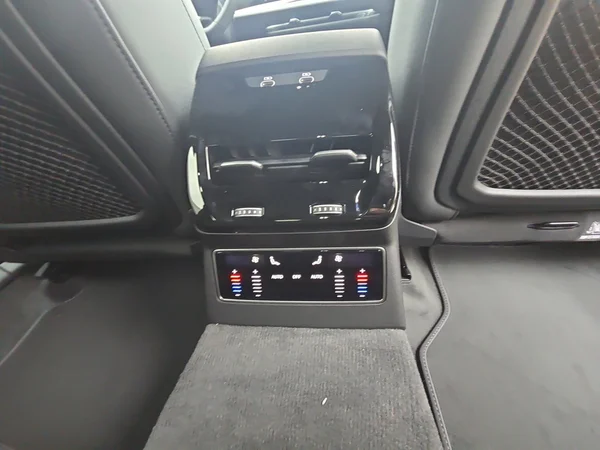 AUDI A6 e-hybrid (PHEV) (2025) — foto 4 van 24