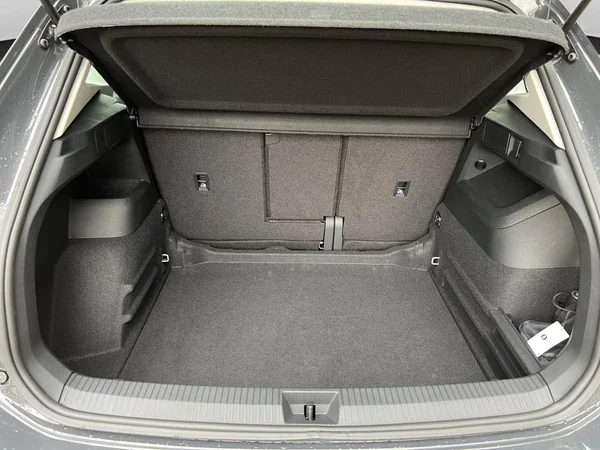 VOLKSWAGEN Tiguan (2026) — foto 7 van 16