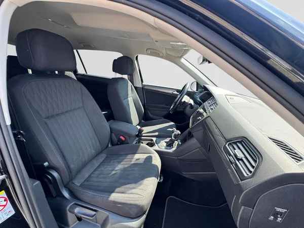 VOLKSWAGEN Tiguan Allspace (2023) — foto 16 van 21