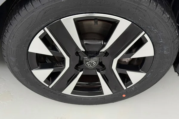 Peugeot 208 (2025) — foto 20 van 28