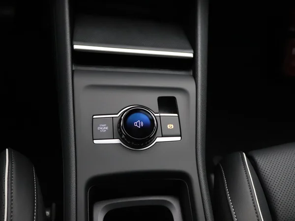 VOLKSWAGEN Tiguan (2025) — foto 13 van 15