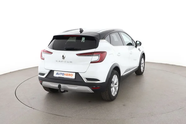 Renault Captur (2022) — foto 12 van 16