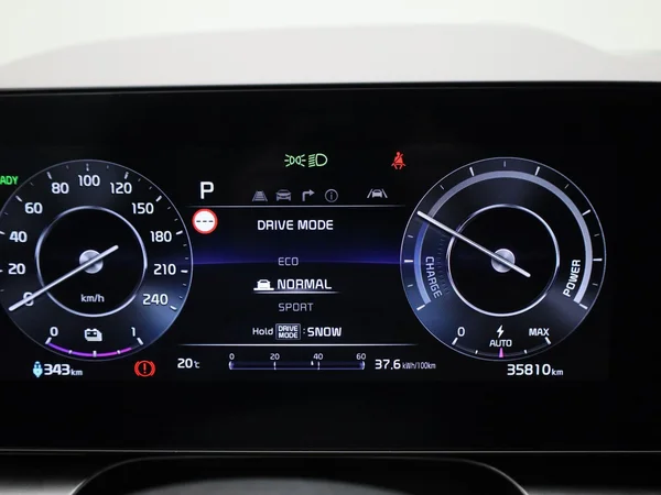 Kia Niro (2024) — foto 13 van 47