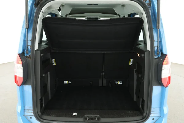 Ford Tourneo (2017) — foto 8 van 16