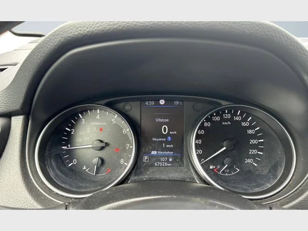 Nissan QASHQAI (2020) — foto 3 van 29