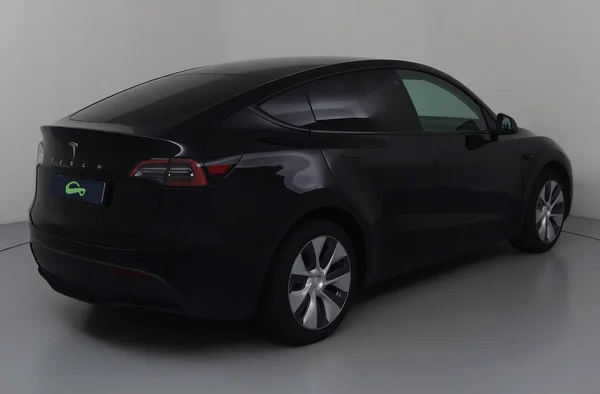 Tesla Model 3 (2023) — foto 32 van 36