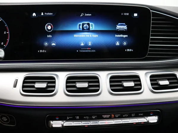 Mercedes-Benz GLE (2022) — foto 10 van 34