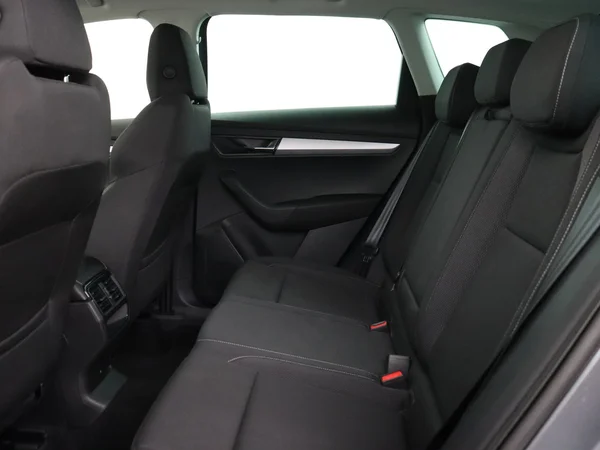 SKODA Karoq (2025) — foto 4 van 18