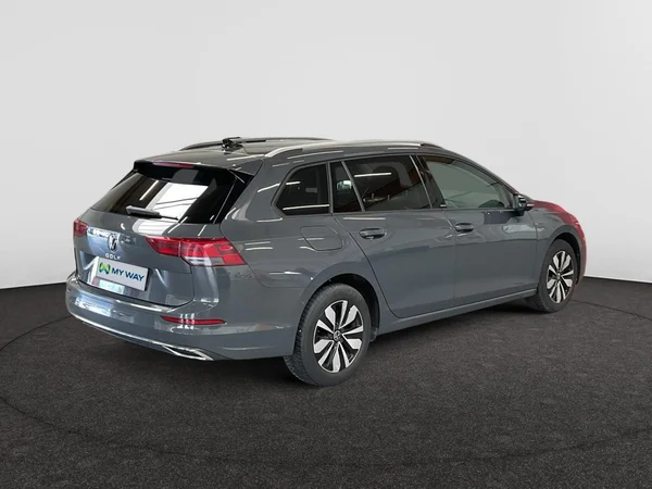 VOLKSWAGEN Golf VIII SW (2024) — foto 18 van 22