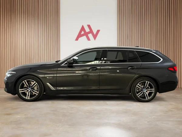 BMW 530 (2022) — foto 2 van 30