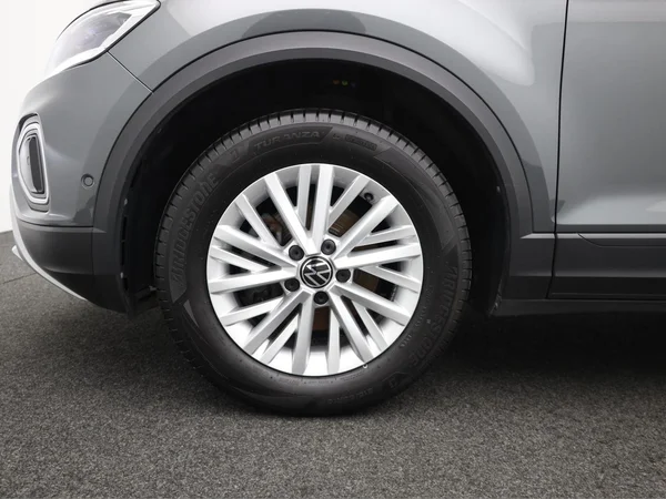 VOLKSWAGEN T-Roc (2023) — foto 3 van 19