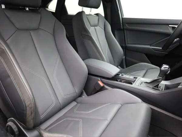 AUDI Q3 Sportback PHEV (2022) — foto 18 van 23