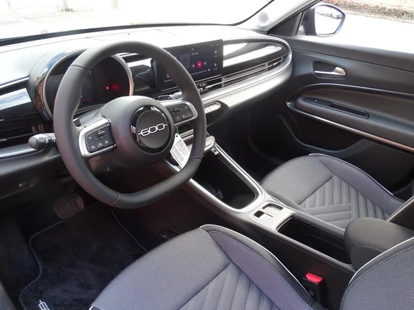 Fiat 600 (2026) — foto 4 van 23