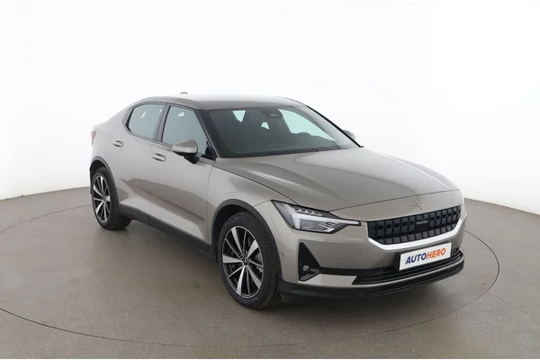 Polestar 2 (2022) — foto 14 van 16