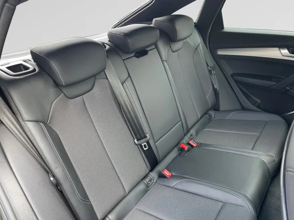 AUDI Q5 Sportback (2025) — foto 10 van 21