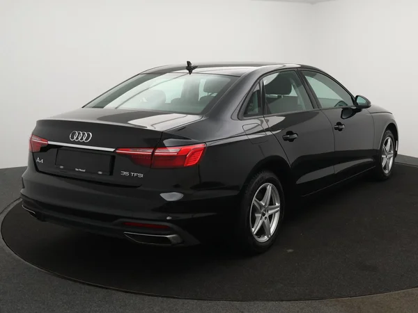 AUDI A4 (2020) — foto 12 van 25