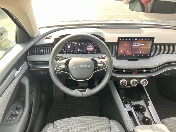 SKODA Superb Combi (2025) — foto 19 van 25