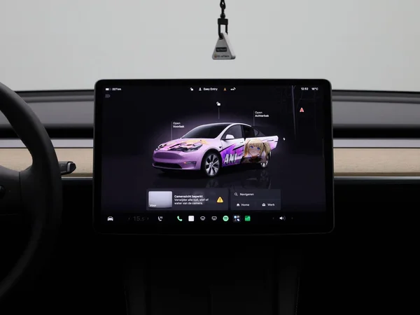 Tesla Model Y (2023) — foto 42 van 43