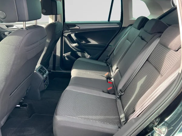 VOLKSWAGEN Tiguan (2022) — foto 5 van 18