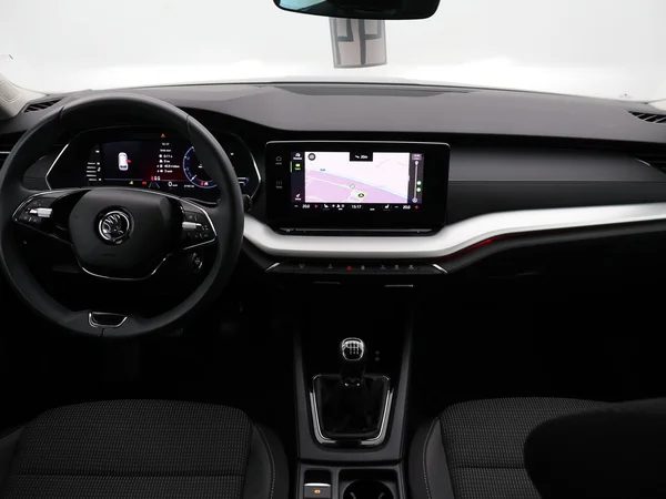 SKODA Octavia Combi (2024) — foto 4 van 27