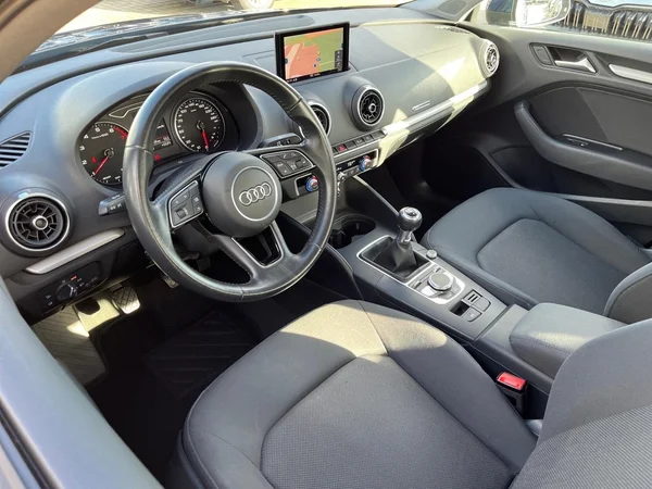 AUDI A3 Sedan (2019) — foto 19 van 20