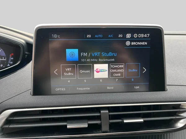 Peugeot 5008 (2019) — foto 4 van 26
