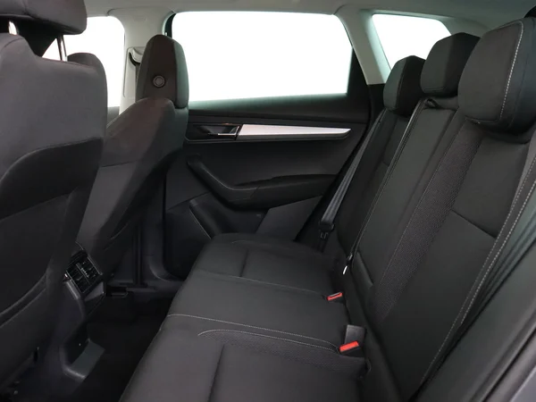 SKODA Karoq (2024) — foto 4 van 18