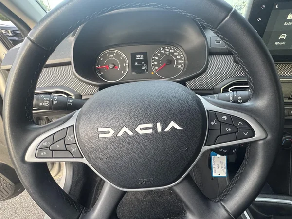 Dacia Sandero (2024) — foto 7 van 22